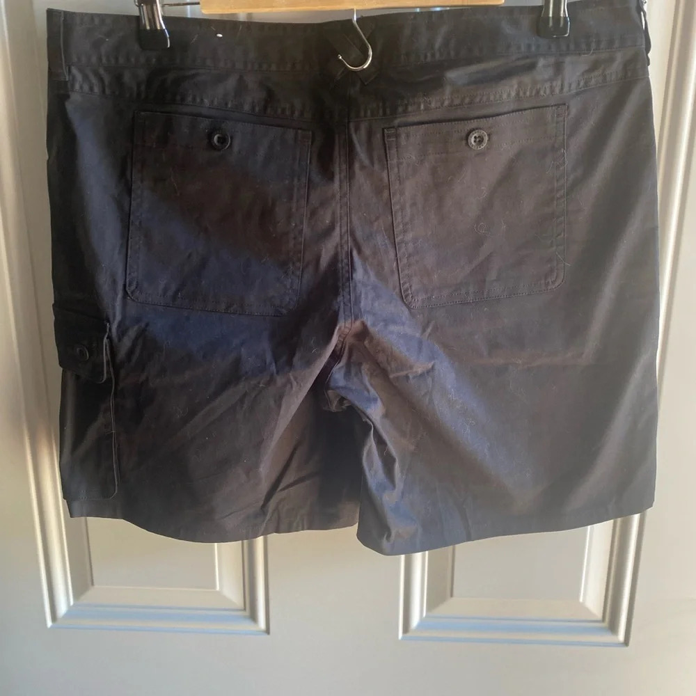 Cabela’s Size 12 Black Chino Shorts 7” Inseam 98% Cotton High Waist 36” Waist - Picture 8 of 11